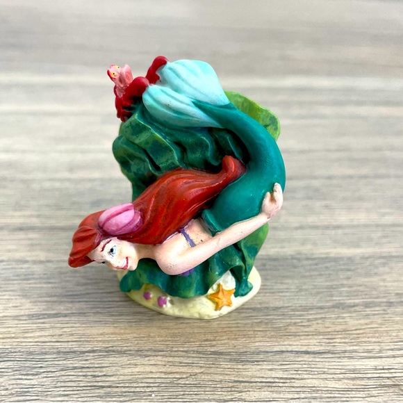 Lenox Disney Magic Thimble Collection - Ariel and Sebastian - The Little Mermaid - Picture 1 of 4